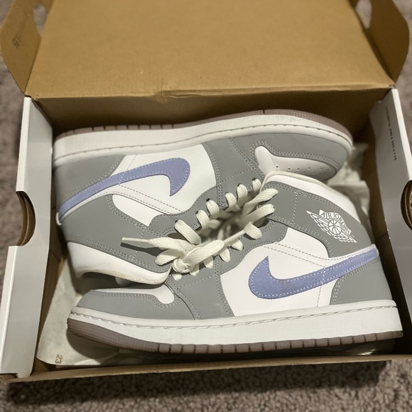 Jordan Shoes - Jordan Women's Air Sneakers - White and Gray